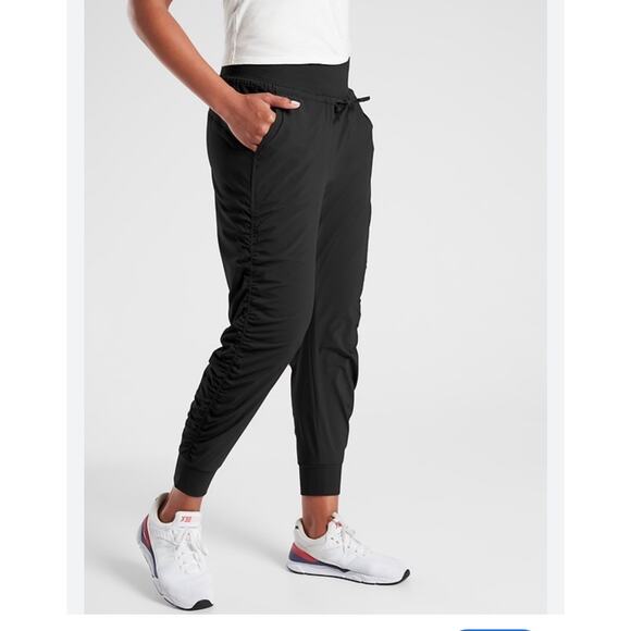 Athleta Attitude Jogger Black Shirred Mid Rise Athleisure Pants Travel Size 16 T - Picture 1 of 12